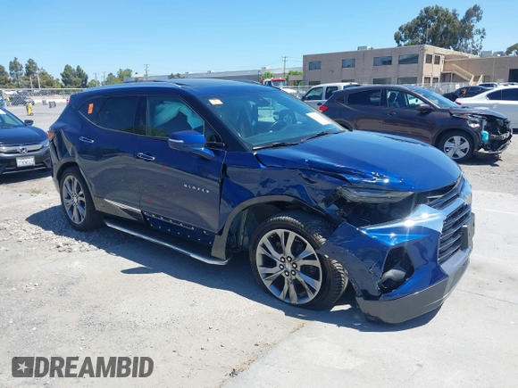 2022 Chevrolet Blazer Premier z VIN 3GNKBFRS9NS163926, wystawiony jako IAAI lot #42520738 z przebiegiem 45 560 mil mil oraz . Historia ofert i sprzedaży dostępna na DreamBid. Obrazek 1.