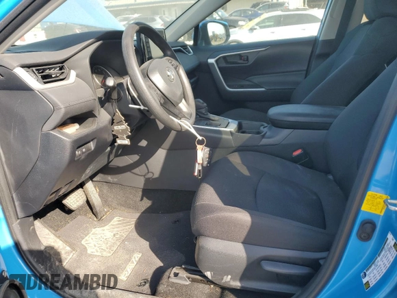 2019 Toyota RAV4 LE with VIN 2T3K1RFV6KW044628, listed as a Copart auction lot 47576745 with 21,388 mi miles and Salvage Title. Bid and sale history available at carsss.com. Image 7.