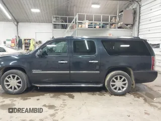 2012 GMC Yukon XL Denali with VIN 1GKS2MEF9CR323393, listed as a IAAI auction lot 41983097 with Not Provided miles. Bid and sale history available at carsss.com. Image 14.
