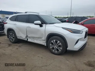 2023 Toyota Highlander L with VIN 5TDKDRAH4PS049246, listed as a Copart auction lot 57025305 with 9,848 mi miles and Salvage title. Bid and sale history available at DreamBid. Image 4.