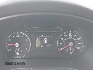 2018 Kia Sorento LX with VIN 5XYPGDA31JG426849, listed as a IAAI auction lot 41019262 with 102,366 mi miles. Bid and sale history available at carsss.com. Image 7.