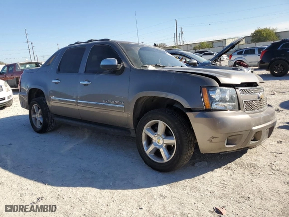 2011 Chevrolet Avalanche LTZ with VIN 3GNTKGE39BG255853, listed as a Copart auction lot 80538684 with 206,685 mi miles and Salvage Title. Bid and sale history available at carsss.com. Image 4.