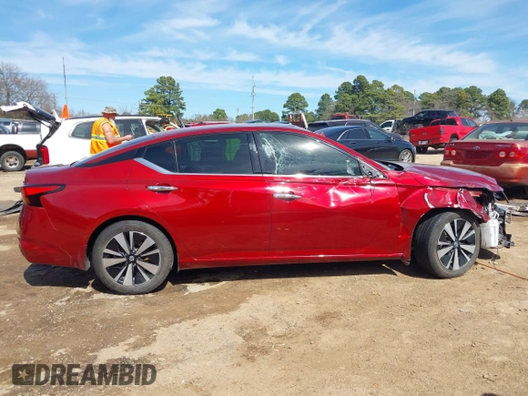 2019 Nissan Altima 2.5 SV with VIN 1N4BL4DV9KC218782, listed as a IAAI auction lot 41679464 with 112,195 mi miles. Bid and sale history available at carsss.com. Image 13.