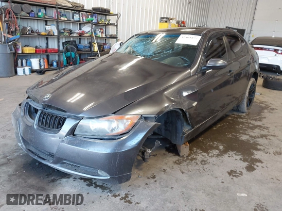 2006 BMW 3 Series 325i z VIN WBAVB13526PT07955, wystawiony jako IAAI lot #42401872 z przebiegiem Nie podano mil oraz . Historia ofert i sprzedaży dostępna na DreamBid. Obrazek 17.