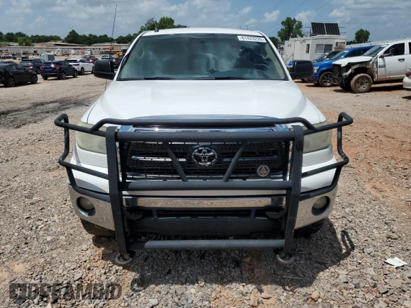 2013 Toyota Tundra с VIN 5TFDW5F18DX280681, выставлен на аукционе Copart как лот 61423235 с пробегом 273 322 миль миль и Чистый • Clean title. История ставок и продаж доступна на DreamBid. Изображение 5.