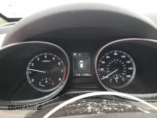 2018 Hyundai Santa Fe 2.4L z VIN 5XYZTDLB0JG547428, wystawiony jako Copart lot #45593005 z przebiegiem 51 394 mil mil oraz Szkoda całkowita • Salvage title. Historia ofert i sprzedaży dostępna na DreamBid. Obrazek 9.