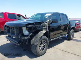 2018 Chevrolet Colorado 4WD ZR2 z VIN 1GCGTEEN5J1259764, wystawiony jako IAAI lot #42474810 z przebiegiem 111 187 mil mil oraz . Historia ofert i sprzedaży dostępna na DreamBid. Obrazek 2.