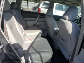 2013 Toyota Highlander with VIN 5TDZK3EH0DS110776, listed as a Copart auction lot 83633904 with 42,951 mi miles and Salvage Title. Bid and sale history available at carsss.com. Image 11.