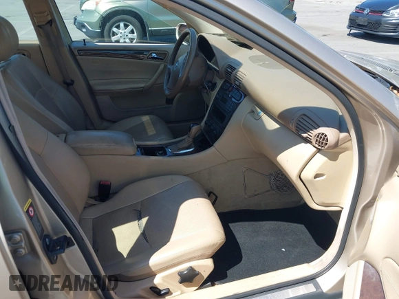 2002 Mercedes-Benz C 230/260/280/320 with VIN WDBRF61J62E006535, listed as a IAAI auction lot 42662086 with 166,139 mi miles and . Bid and sale history available at DreamBid. Image 5.