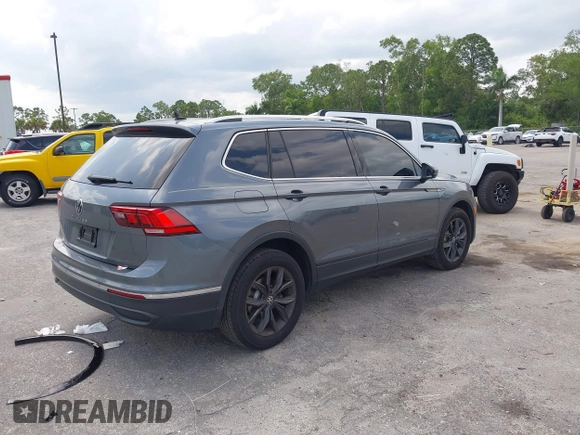 2024 Volkswagen Tiguan SE with VIN 3VVNB7AX4RM138429, listed as a IAAI auction lot 42303215 with Not provided miles and . Bid and sale history available at DreamBid. Image 4.