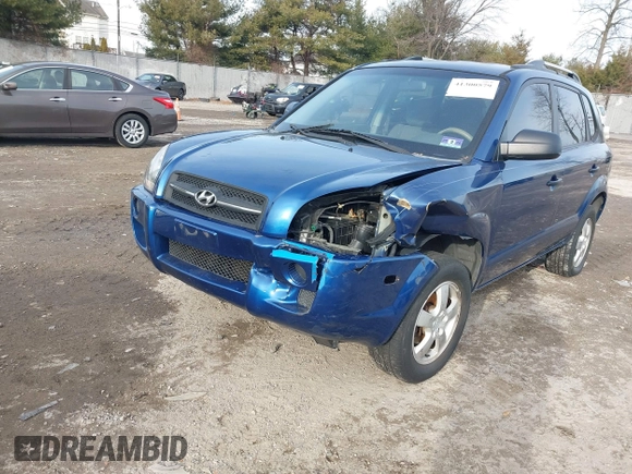 2007 Hyundai Tucson GLS with VIN KM8JM12B77U617990, listed as a IAAI auction lot 41300579 with 167,789 mi miles. Bid and sale history available at carsss.com. Image 2.