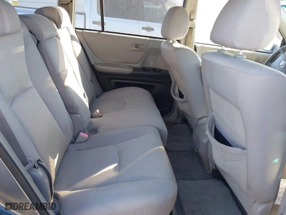 2005 Toyota Highlander with VIN JTEDP21AX50073749, listed as a IAAI auction lot 41682648 with 226,166 mi miles. Bid and sale history available at carsss.com. Image 8.
