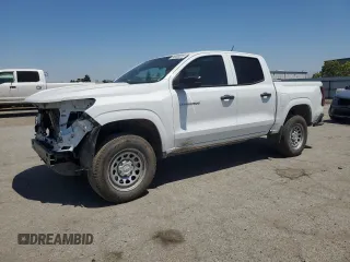 2024 Chevrolet Colorado 2WD Work Truck z VIN 1GCGSBEC0R1274054, wystawiony jako Copart lot #56400025 z przebiegiem 23 427 mil mil oraz Szkoda całkowita • Salvage title. Historia ofert i sprzedaży dostępna na DreamBid. Obrazek 1.