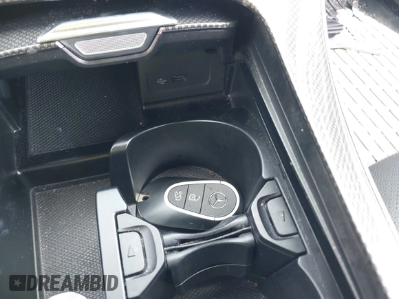 2022 Mercedes-Benz C 300 with VIN W1KAF4HB8NR053120, listed as a IAAI auction lot 39848807 with 26,483 mi miles and . Bid and sale history available at DreamBid. Image 11.