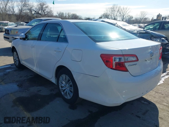 2012 Toyota Camry L with VIN 4T1BF1FK4CU585244, listed as a IAAI auction lot 41888327 with 124,138 mi miles. Bid and sale history available at carsss.com. Image 3.