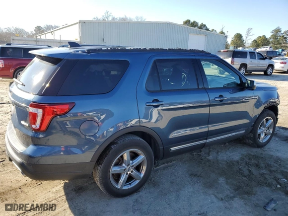 2019 Ford Explorer XLT with VIN 1FM5K7DH0KGA69575, listed as a Copart auction lot 41426555 with 43,201 mi miles and Salvage Title. Bid and sale history available at carsss.com. Image 3.