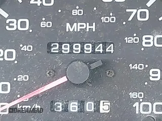 1997 Nissan Frontier XE with VIN 1N6SD11SXVC320206, listed as a IAAI auction lot 42435128 with 299,944 mi miles and . Bid and sale history available at DreamBid. Image 15.