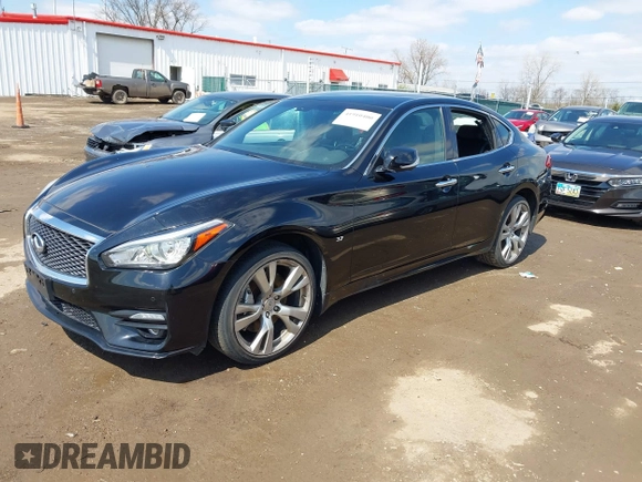 2015 Infiniti Q70 with VIN JN1BY1ARXFM562402, listed as a IAAI auction lot 41910400 with 131,469 mi miles and . Bid and sale history available at DreamBid. Image 18.