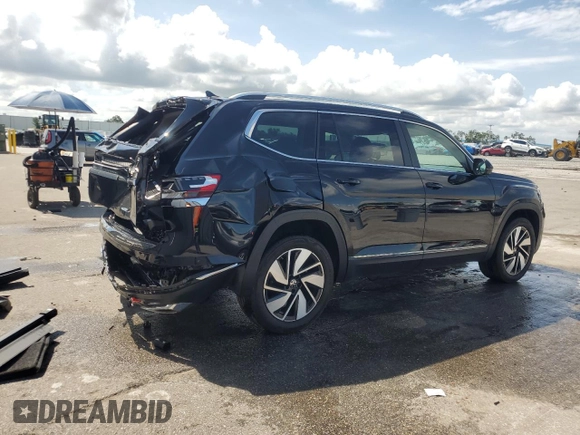 2024 Volkswagen Atlas SEL with VIN 1V2BR2CA9RC545090, listed as a Copart auction lot 61136825 with 18,248 mi miles and Non repairable. Bid and sale history available at DreamBid. Image 3.