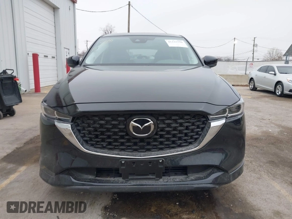 2025 Mazda CX-5 2.5 S Preferred Package with VIN JM3KFBCL9S0539686, listed as a IAAI auction lot 41133750 with 1,320 mi miles. Bid and sale history available at carsss.com. Image 13.