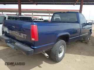 2000 Chevrolet Silverado 2500 z VIN 1GCGC24R1YR112498, wystawiony jako IAAI lot #42386089 z przebiegiem 41 338 mil mil oraz . Historia ofert i sprzedaży dostępna na DreamBid. Obrazek 4.