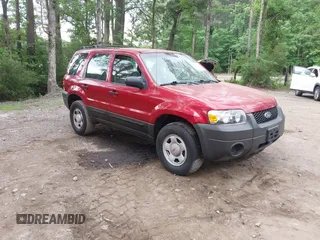 2005 Ford Escape XLS Value с VIN 1FMYU02ZX5KB43354, выставлен на аукционе IAAI как лот 42427019 с пробегом 139 910 миль миль и . История ставок и продаж доступна на DreamBid. Изображение 1.