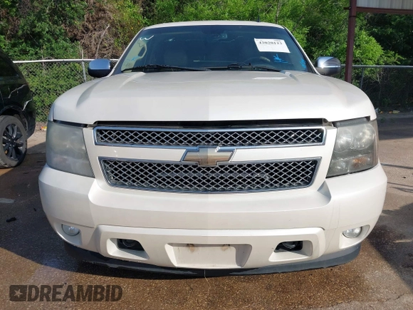 2010 Chevrolet Suburban LTZ with VIN 1GNUKKE38AR251895, listed as a IAAI auction lot 42020123 with 166,130 mi miles. Bid and sale history available at carsss.com. Image 12.