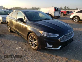 2020 Ford Fusion Hybrid Titanium with VIN 3FA6P0RU6LR100352, listed as a Copart auction lot 61331832 with 52,038 mi miles. Bid and sale history available at carsss.com. Image 1.