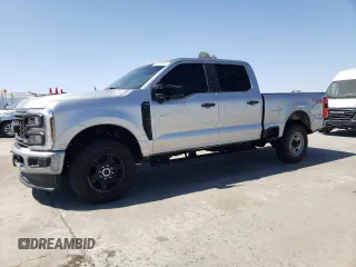 2024 Ford F-250 XL z VIN 1FT8W2BN2RED16263, wystawiony jako Copart lot #63127585 z przebiegiem 16 997 mil mil oraz Szkoda całkowita • Salvage title. Historia ofert i sprzedaży dostępna na DreamBid. Obrazek 1.