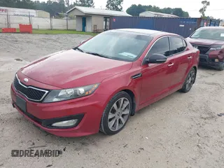 2013 Kia Optima SX z VIN 5XXGR4A6XDG133352, wystawiony jako IAAI lot #42899524 z przebiegiem 203 378 mil mil oraz . Historia ofert i sprzedaży dostępna na DreamBid. Obrazek 2.