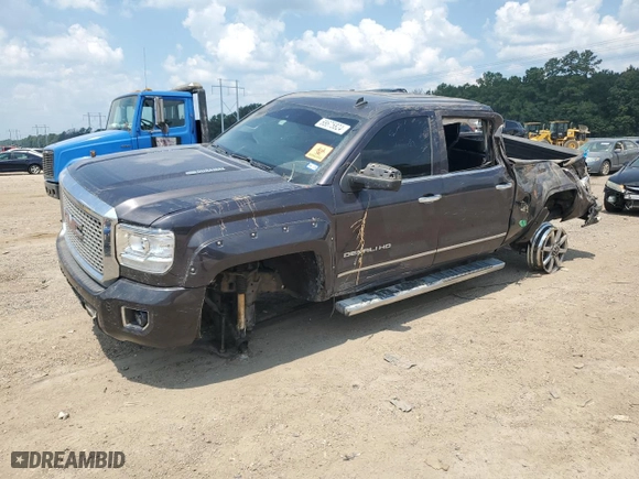 2015 GMC Sierra 2500HD Denali with VIN 1GT120E81FF156812, listed as a Copart auction lot 68675824 with 246,362 mi miles and Salvage Title. Bid and sale history available at carsss.com. Image 1.
