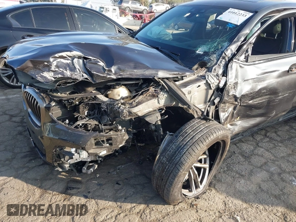 2019 BMW X4 M40i z VIN 5UXUJ5C54KLJ64077, wystawiony jako IAAI lot #41012233 z przebiegiem 40 737 mil mil oraz . Historia ofert i sprzedaży dostępna na DreamBid. Obrazek 6.