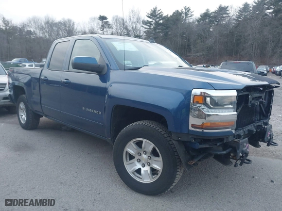 2018 Chevrolet Silverado 1500 LT with VIN 1GCVKREC6JZ114833, listed as a IAAI auction lot 41329038 with 141,394 mi miles. Bid and sale history available at carsss.com. Image 1.