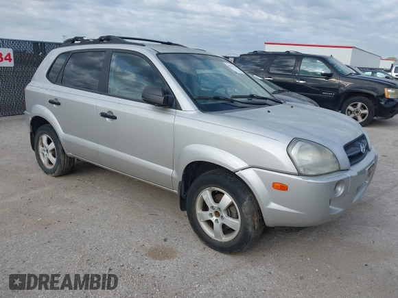 2006 Hyundai Tucson GL with VIN KM8JM12BX6U469719, listed as a IAAI auction lot 41899134 with 136,179 mi miles. Bid and sale history available at carsss.com. Image 1.