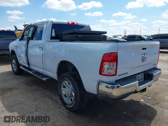 2022 Ram 2500 Big Horn с VIN 3C6UR5DJ4NG119915, выставлен на аукционе IAAI как лот 42206890 с пробегом 77 269 миль миль и . История ставок и продаж доступна на DreamBid. Изображение 3.