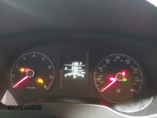 2014 Volkswagen Jetta S z VIN 3VW2K7AJXEM208116, wystawiony jako IAAI lot #42076606 z przebiegiem 118 917 mil mil oraz . Historia ofert i sprzedaży dostępna na DreamBid. Obrazek 7.