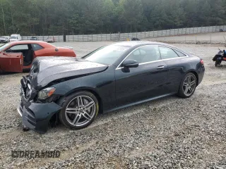 2018 Mercedes-Benz E 400 z VIN WDD1J6FB9JF036710, wystawiony jako Copart lot #55477525 z przebiegiem 41 109 mil mil oraz Szkoda całkowita • Salvage title. Historia ofert i sprzedaży dostępna na DreamBid. Obrazek 1.