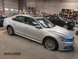 2016 Volkswagen Passat SE z VIN 1VWBS7A33GC019488, wystawiony jako IAAI lot #41977443 z przebiegiem 131 400 mil mil oraz . Historia ofert i sprzedaży dostępna na DreamBid. Obrazek 1.