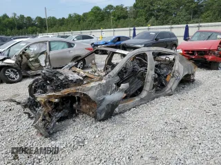 2022 BMW M8 Competition z VIN WBSGV0C07NCH63310, wystawiony jako Copart lot #60612124 z przebiegiem Nie podano mil oraz Nie do naprawy. Historia ofert i sprzedaży dostępna na DreamBid. Obrazek 1.