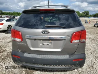 2013 Kia Sorento EX with VIN 5XYKUDA64DG327766, listed as a Copart auction lot 61648825 with 159,764 mi miles and Salvage title. Bid and sale history available at DreamBid. Image 6.