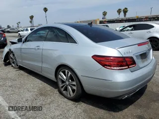 2014 Mercedes-Benz E 350 z VIN WDDKJ5KB3EF257147, wystawiony jako Copart lot #58839015 z przebiegiem 110 024 mil mil oraz Szkoda całkowita • Salvage title. Historia ofert i sprzedaży dostępna na DreamBid. Obrazek 2.