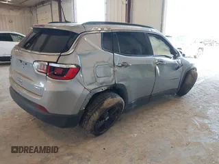 2019 Jeep Compass Latitude с VIN 3C4NJDBB1KT622637, выставлен на аукционе IAAI как лот 42567584 с пробегом Не указан миль и . История ставок и продаж доступна на DreamBid. Изображение 4.