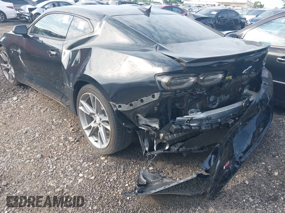 2020 Chevrolet Camaro 1LT z VIN 1G1FB1RX8L0115081, wystawiony jako IAAI lot #42081920 z przebiegiem 38 793 mil mil oraz . Historia ofert i sprzedaży dostępna na DreamBid. Obrazek 6.