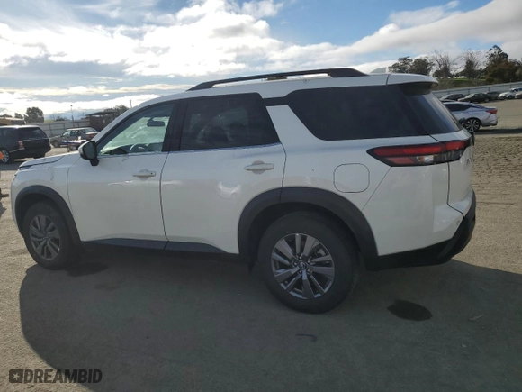 2024 Nissan Pathfinder SV with VIN 5N1DR3BA7RC275581, listed as a Copart auction lot 87820115 with 5,545 mi miles and Salvage Title. Bid and sale history available at carsss.com. Image 2.