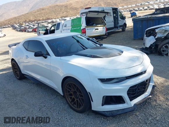 2018 Chevrolet Camaro ZL1 with VIN 1G1FK1R69J0105146, listed as a IAAI auction lot 40570089 with 34,804 mi miles and . Bid and sale history available at DreamBid. Image 1.