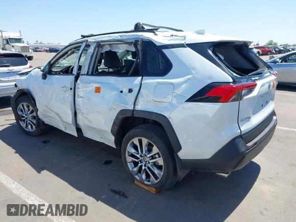 2025 Toyota RAV4 XLE Premium with VIN 2T3C1RFV8SW386490, listed as a IAAI auction lot 42562230 with 3,128 mi miles and . Bid and sale history available at DreamBid. Image 3.