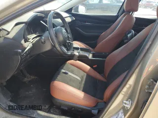 2024 Mazda 3 Carbon Edition with VIN 3MZBPBXYXRM403017, listed as a Copart auction lot 51104355 with 15,167 mi miles and Clean title. Bid and sale history available at DreamBid. Image 7.