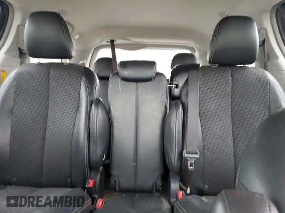 2014 Toyota Sienna SE с VIN 5TDXK3DC1ES519741, выставлен на аукционе Copart как лот 53892035 с пробегом Не указан миль и Списание • Salvage title. История ставок и продаж доступна на DreamBid. Изображение 10.