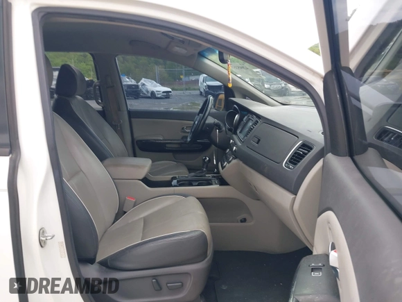 2015 Kia Sedona EX with VIN KNDMC5C14F6019067, listed as a IAAI auction lot 42045357 with 149,736 mi miles. Bid and sale history available at carsss.com. Image 5.