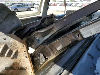 1987 Chevrolet Blazer z VIN 1GNEV18K5HF182877, wystawiony jako Copart lot #78032984 z przebiegiem Nie podano mil oraz Czysty tytuł • Clean title. Historia ofert i sprzedaży dostępna na DreamBid. Obrazek 13.